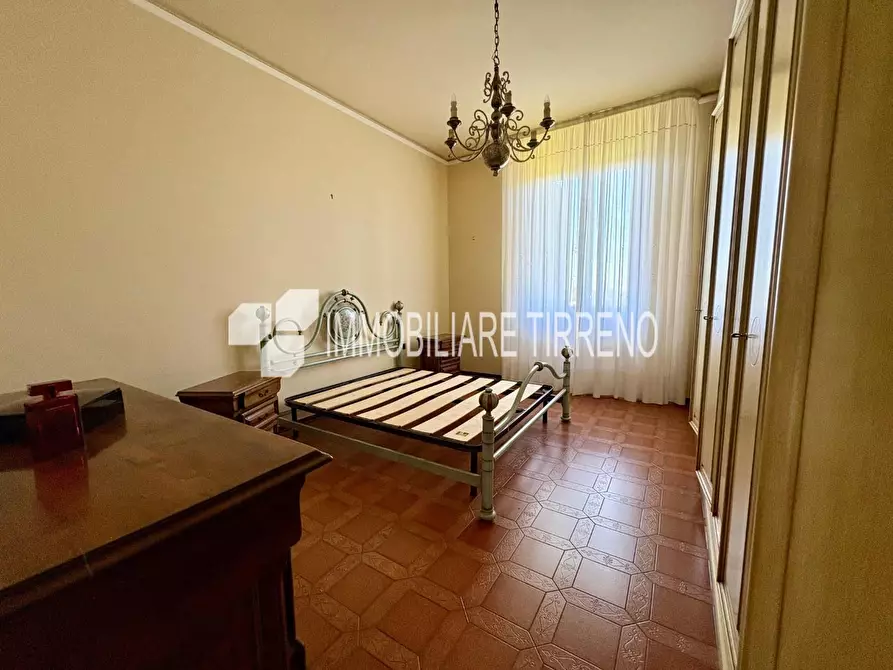 Immagine 31 di Appartamento in vendita  a Massa