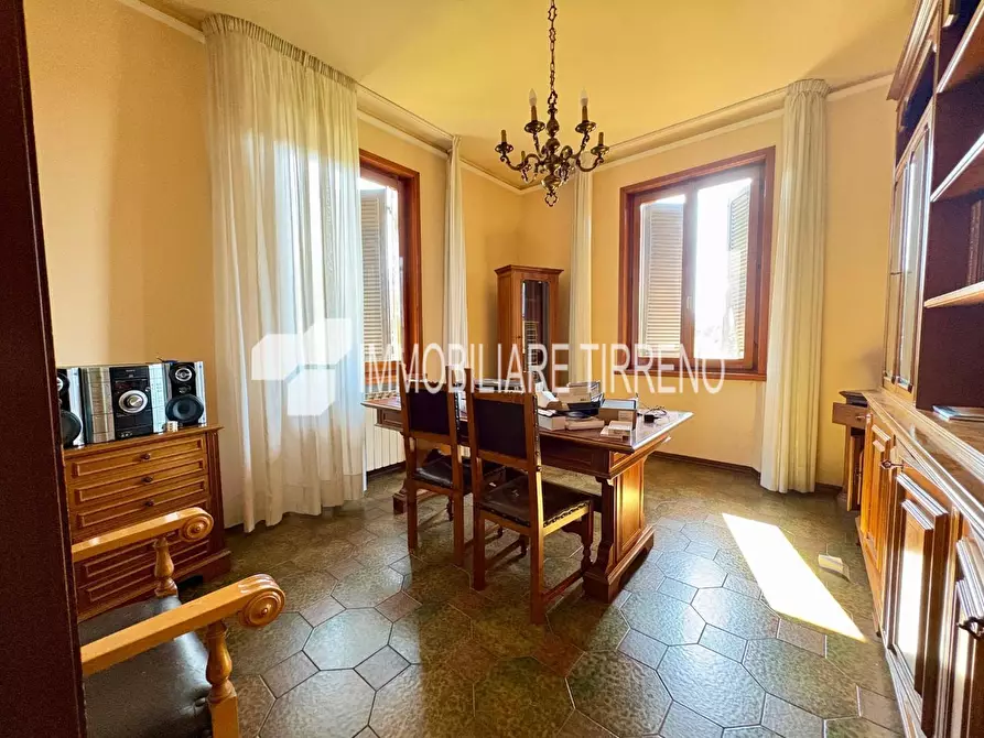 Immagine 27 di Appartamento in vendita  a Massa