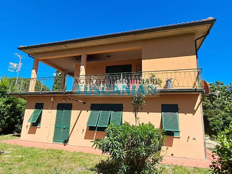Immagine 2 di Casa bifamiliare in vendita  a Marciana