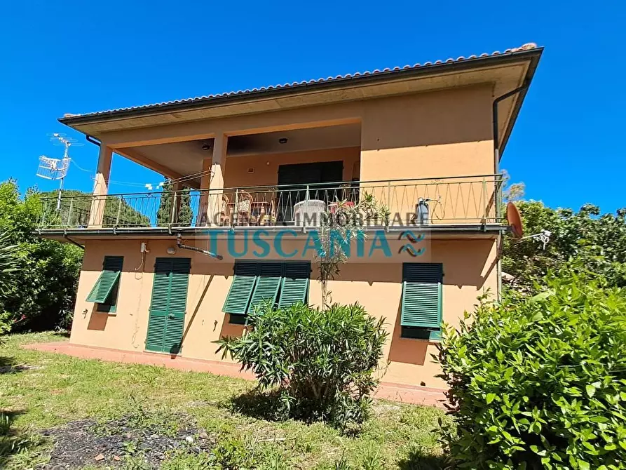 Immagine 1 di Casa bifamiliare in vendita  a Marciana