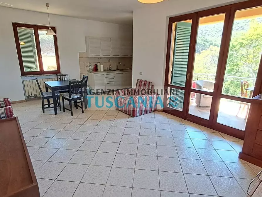 Immagine 12 di Casa bifamiliare in vendita  a Marciana