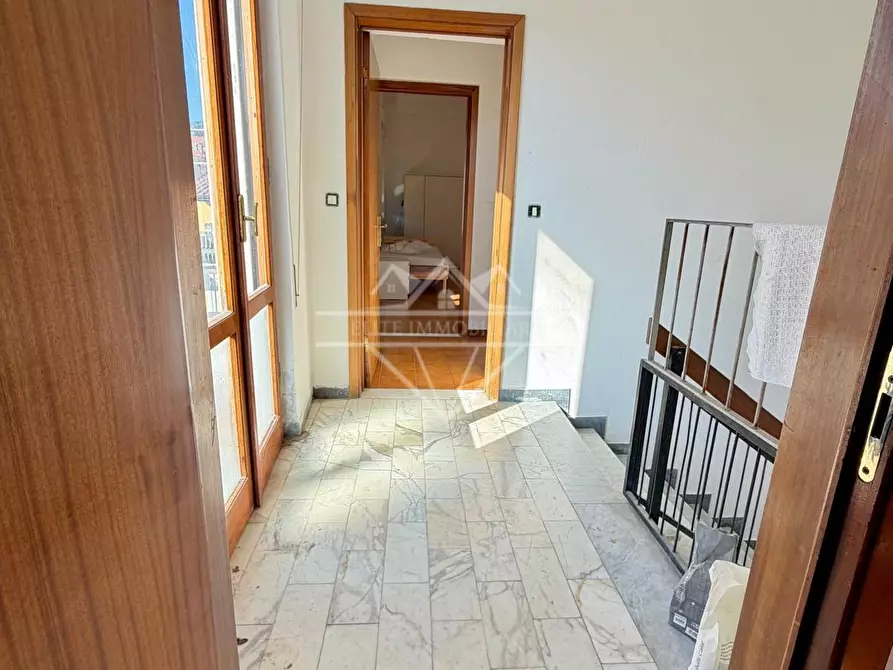 Immagine 12 di Appartamento in vendita  a Carrara