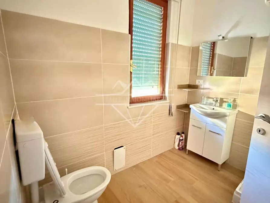 Immagine 7 di Appartamento in vendita  a Carrara
