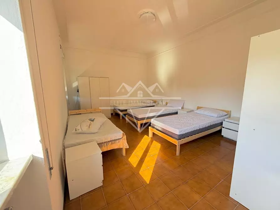 Immagine 10 di Appartamento in vendita  a Carrara