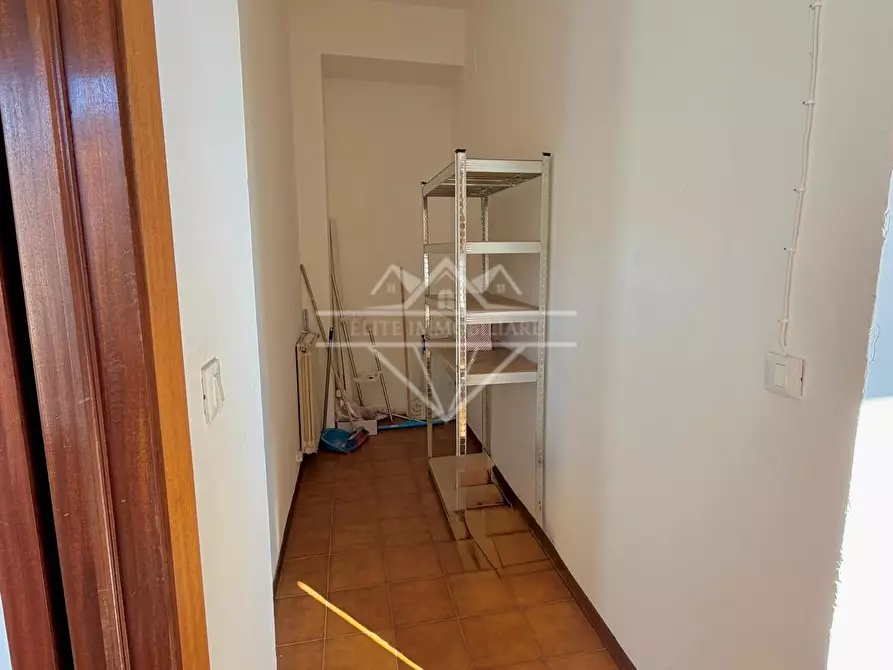 Immagine 11 di Appartamento in vendita  a Carrara