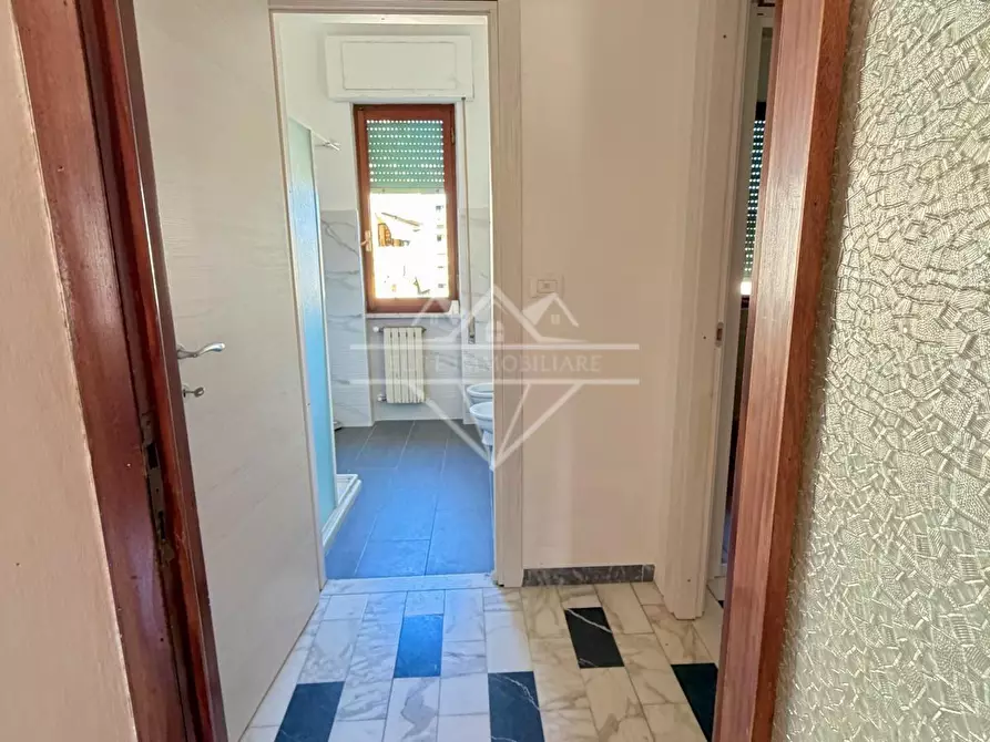 Immagine 8 di Appartamento in vendita  a Carrara
