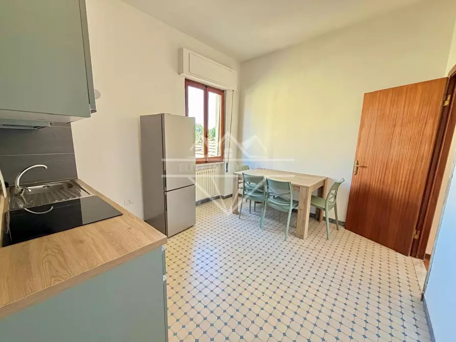 Immagine 4 di Appartamento in vendita  a Carrara