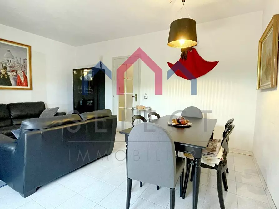 Immagine 8 di Casa quadrifamiliare in vendita  a Viareggio