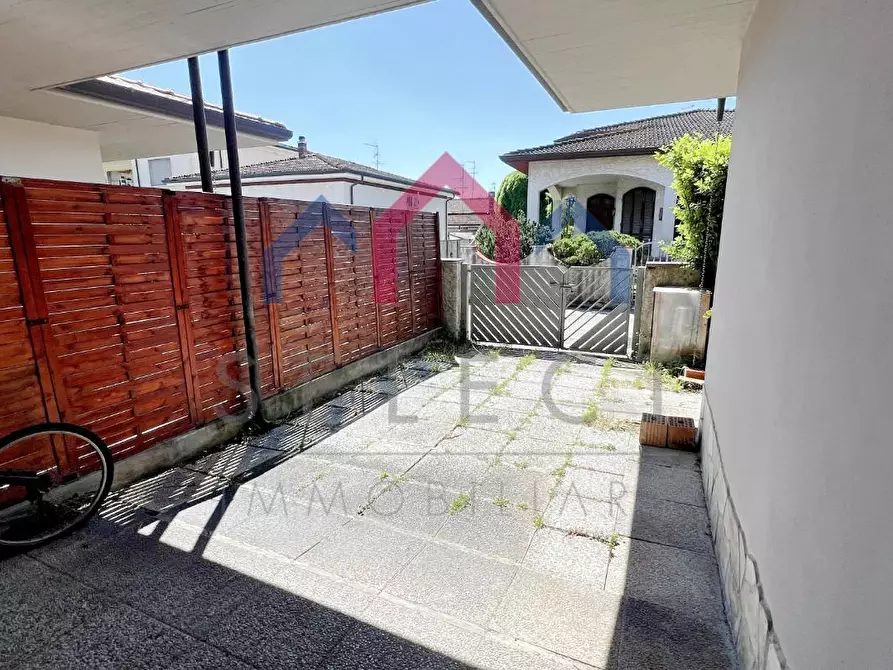 Immagine 62 di Casa quadrifamiliare in vendita  a Viareggio