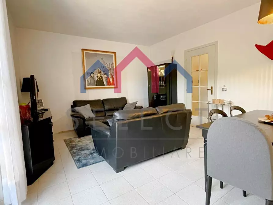 Immagine 3 di Casa quadrifamiliare in vendita  a Viareggio