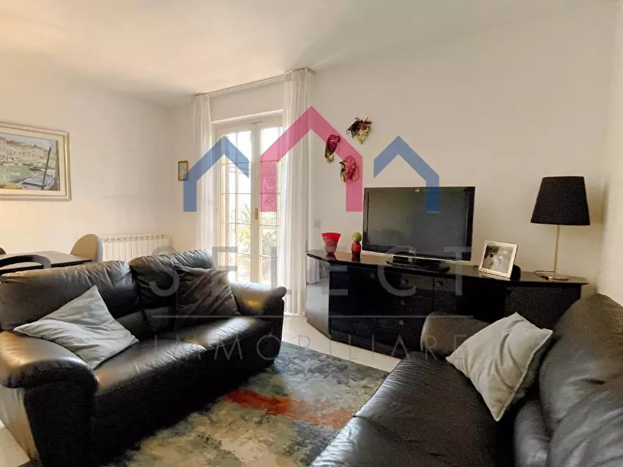 Immagine 2 di Casa quadrifamiliare in vendita  a Viareggio