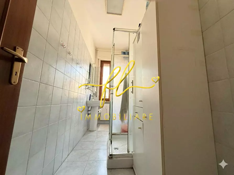 Immagine 7 di Appartamento in vendita  a Livorno