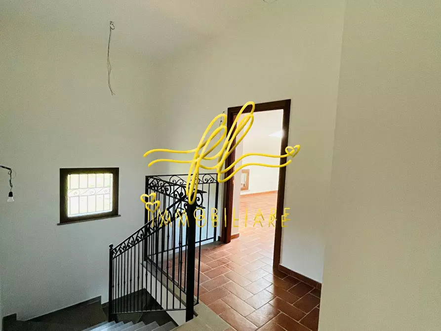 Immagine 10 di Casa indipendente in vendita  a Cecina