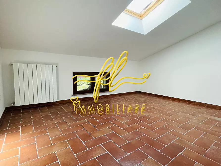 Immagine 2 di Casa indipendente in vendita  a Cecina