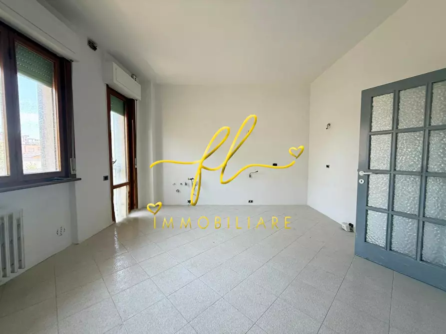 Immagine 6 di Appartamento in vendita  a Cecina
