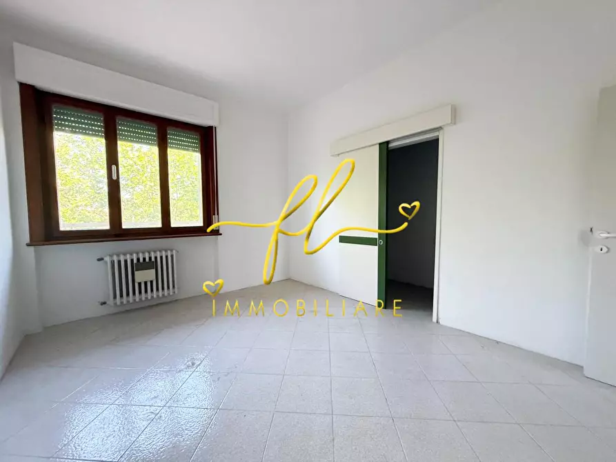 Immagine 9 di Appartamento in vendita  a Cecina