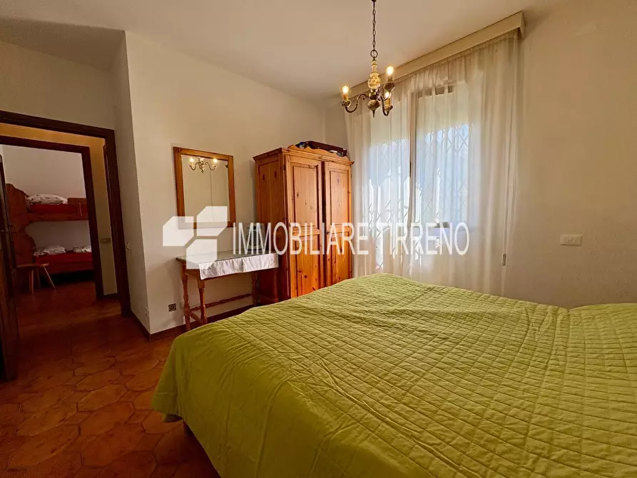 Immagine 11 di Appartamento in vendita  a Massa