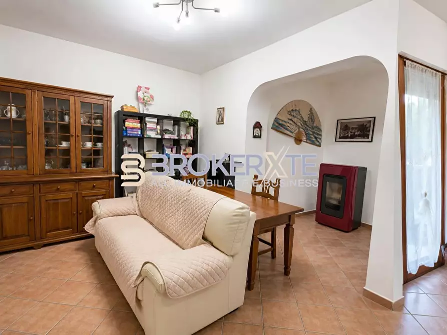 Immagine 12 di Casa bifamiliare in vendita  a Montignoso