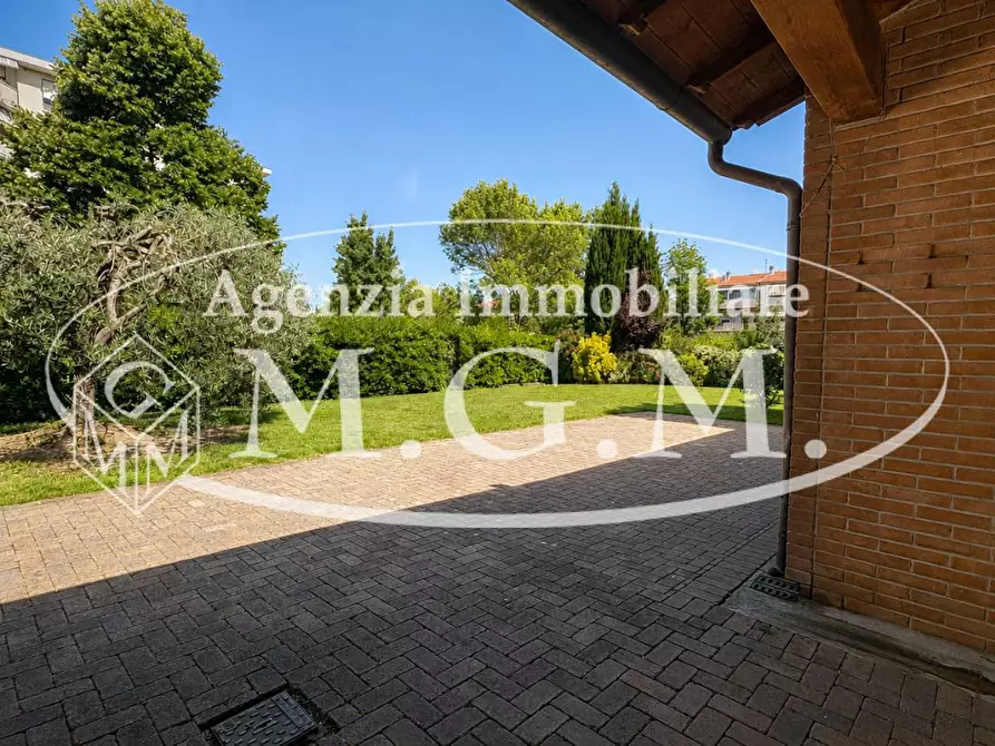 Immagine 2 di Villetta a schiera in vendita  a Pontedera