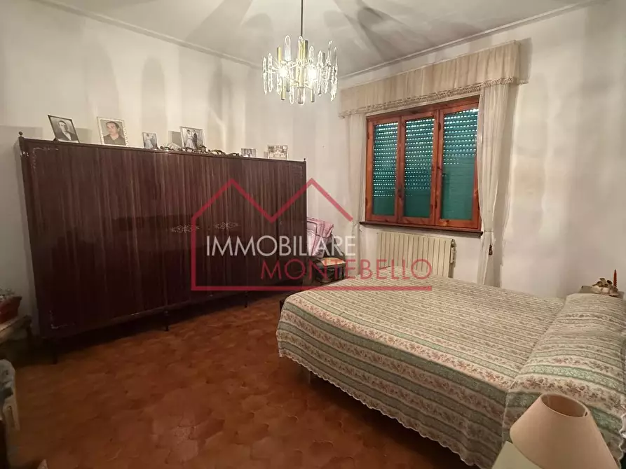Immagine 12 di Casa indipendente in vendita  a Camaiore