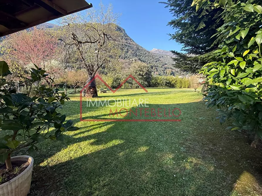 Immagine 6 di Casa indipendente in vendita  a Camaiore