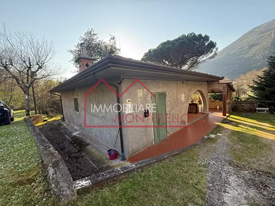 Immagine 3 di Casa indipendente in vendita  a Camaiore