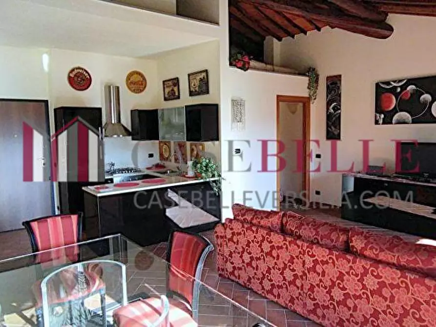 Immagine 8 di Appartamento in vendita  a Camaiore