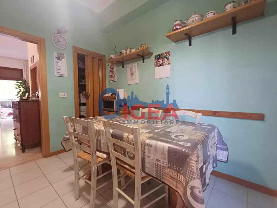 Immagine 16 di Appartamento in vendita  a Siena