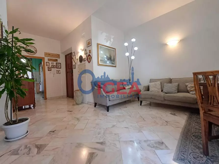 Immagine 9 di Appartamento in vendita  a Siena