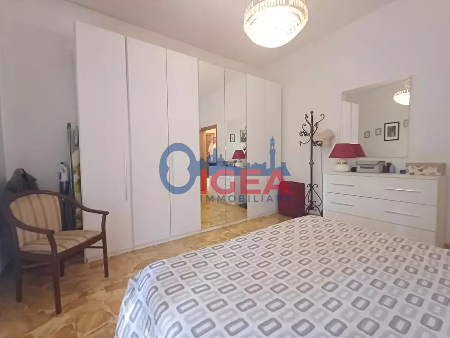 Immagine 21 di Appartamento in vendita  a Siena