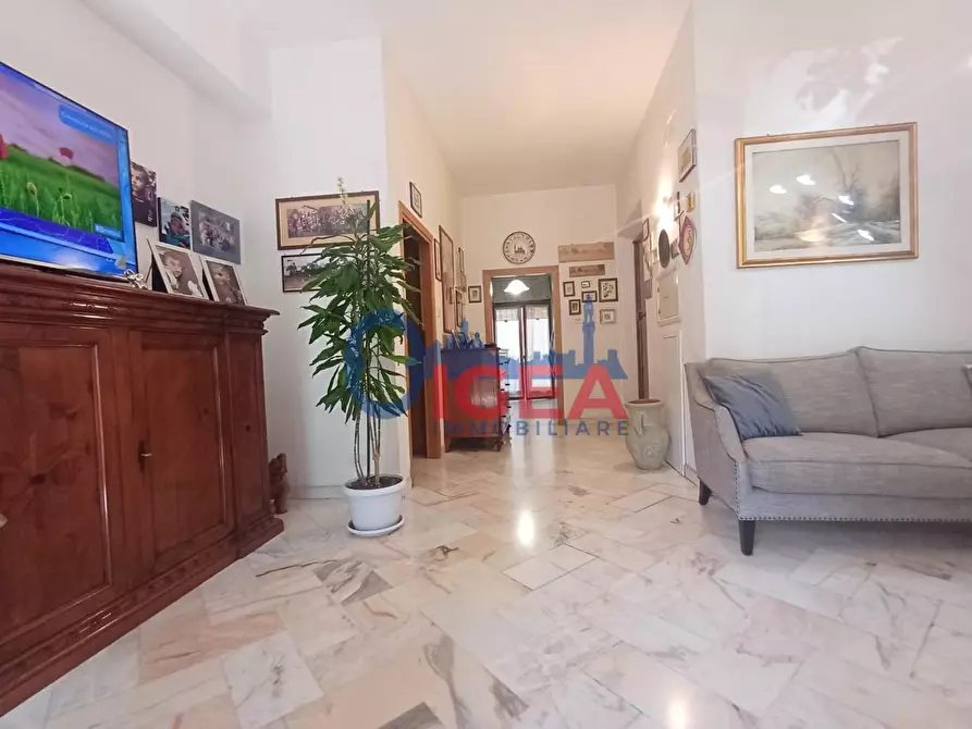 Immagine 10 di Appartamento in vendita  a Siena