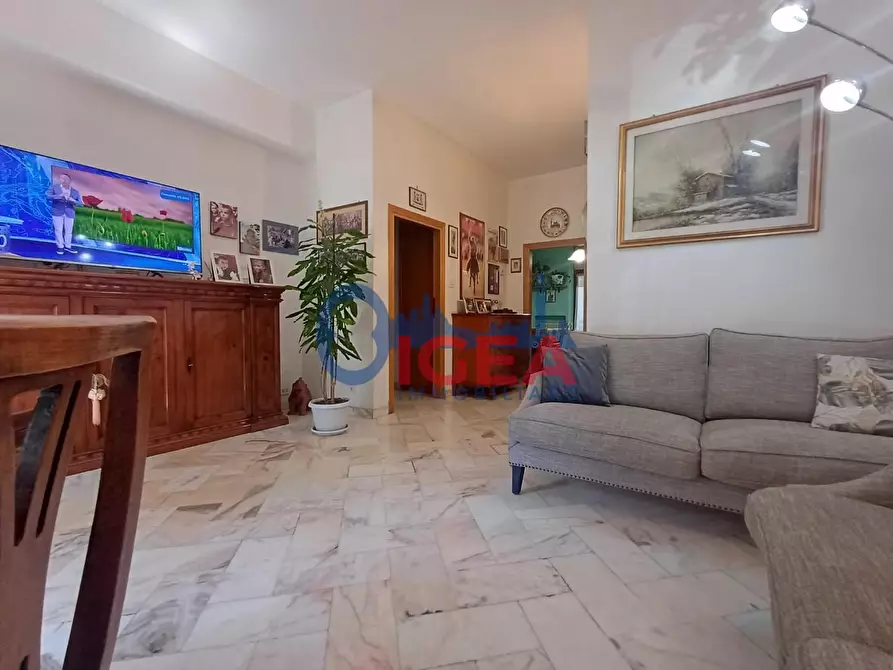 Immagine 13 di Appartamento in vendita  a Siena