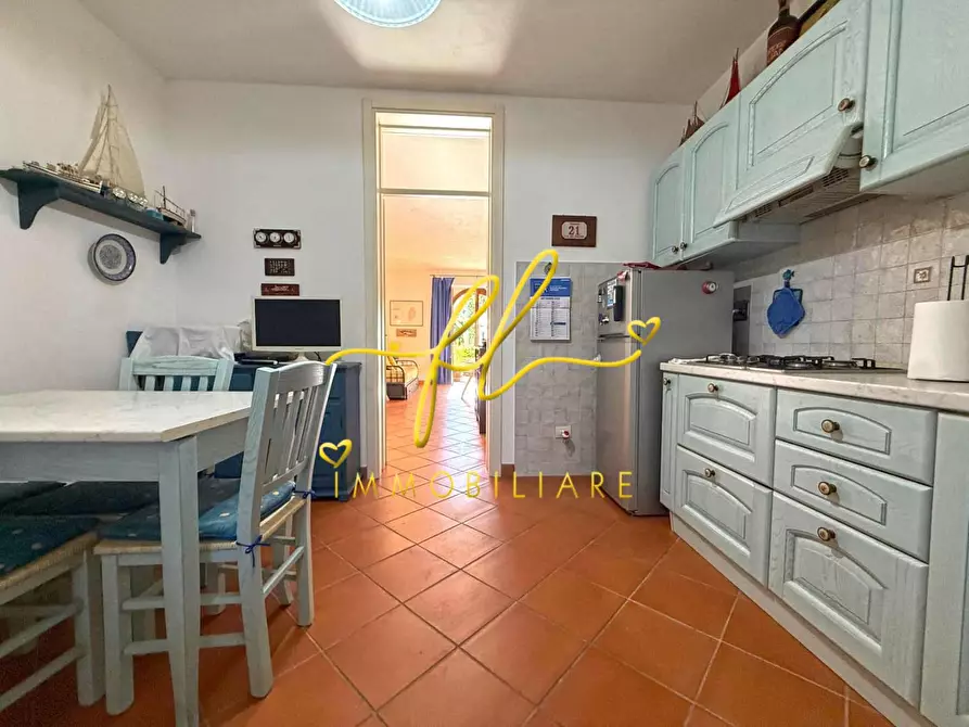 Immagine 10 di Villetta a schiera in vendita  a Marciana