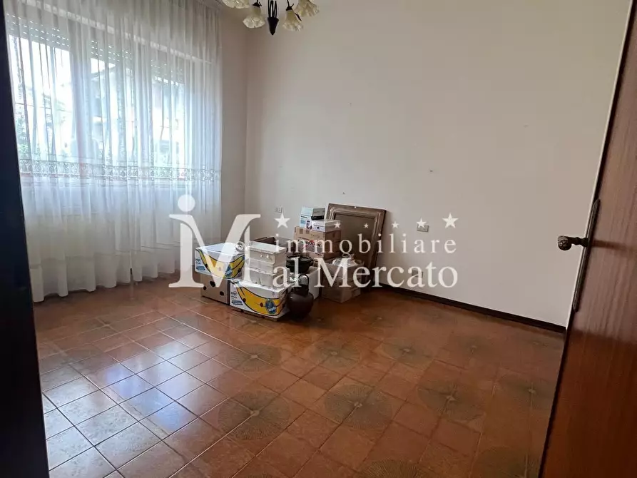 Immagine 12 di Appartamento in vendita  a Viareggio