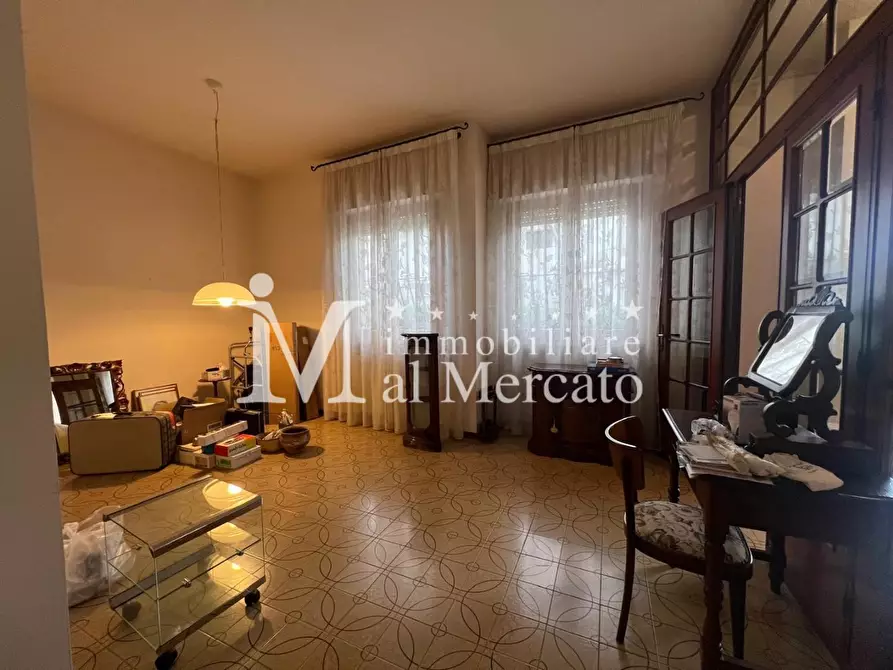 Immagine 5 di Appartamento in vendita  a Viareggio