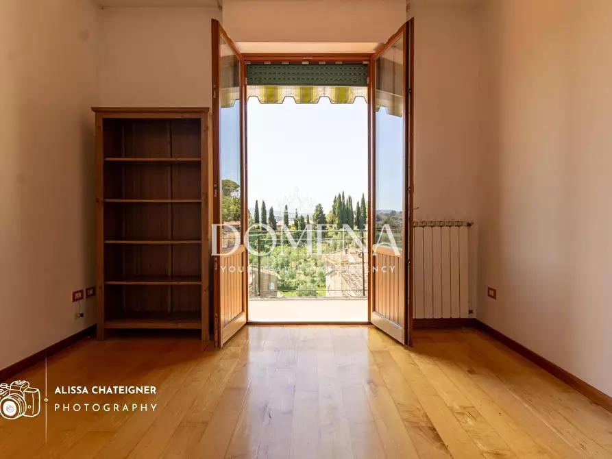Immagine 1 di Appartamento in vendita  a Siena