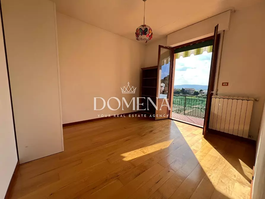 Immagine 16 di Appartamento in vendita  a Siena