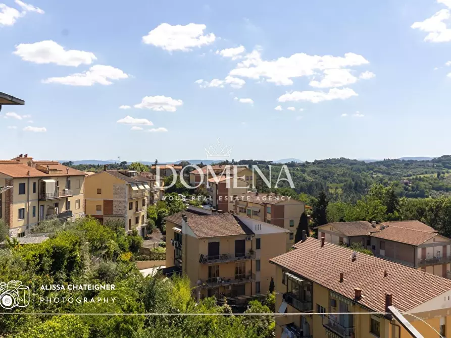 Immagine 16 di Appartamento in vendita  a Siena