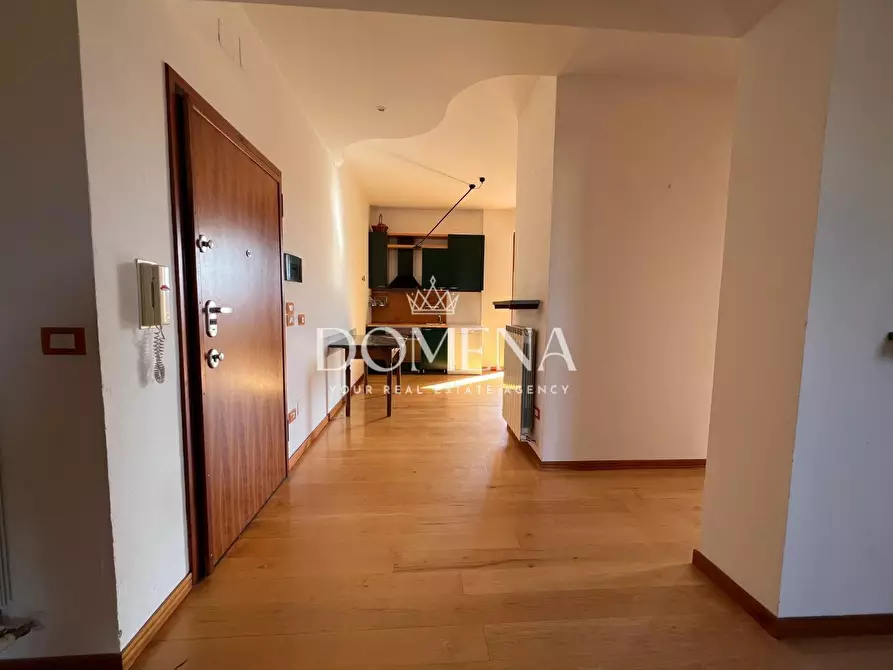 Immagine 2 di Appartamento in vendita  a Siena