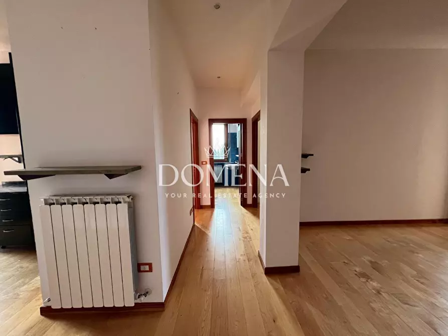 Immagine 9 di Appartamento in vendita  a Siena