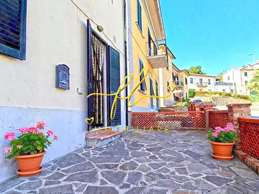 Immagine 1 di Appartamento in vendita  a Pomarance