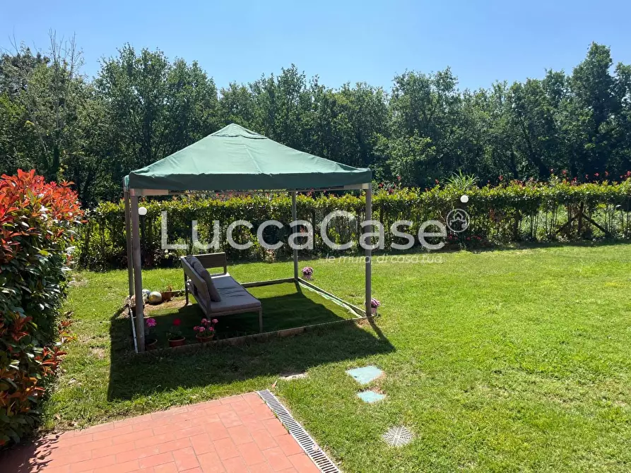Immagine 13 di Porzione di casa in vendita  a Capannori