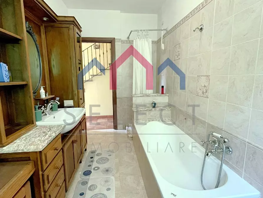 Immagine 33 di Casa bifamiliare in vendita  a Bagni Di Lucca