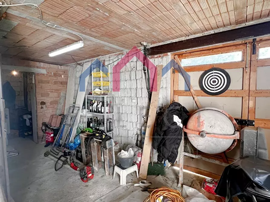 Immagine 50 di Casa bifamiliare in vendita  a Bagni Di Lucca