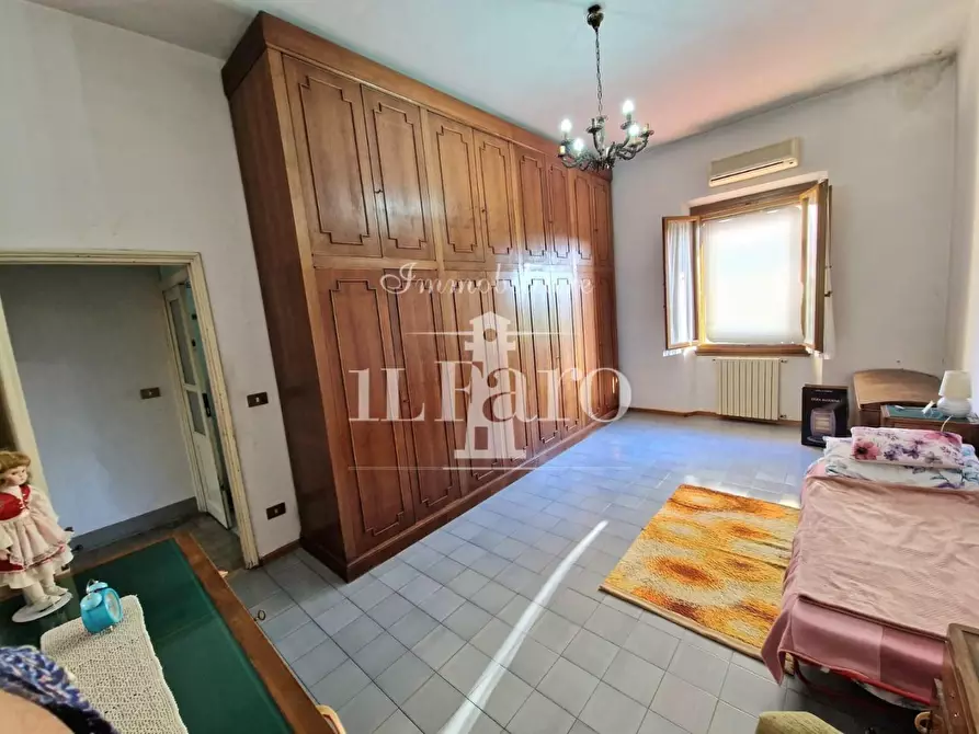 Immagine 22 di Terratetto in vendita  a Campi Bisenzio