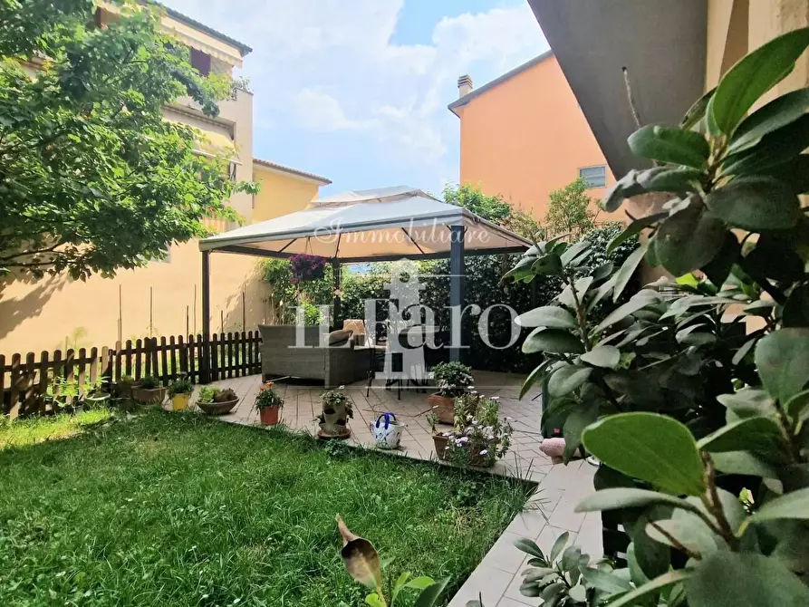 Immagine 10 di Appartamento in vendita  a Firenze