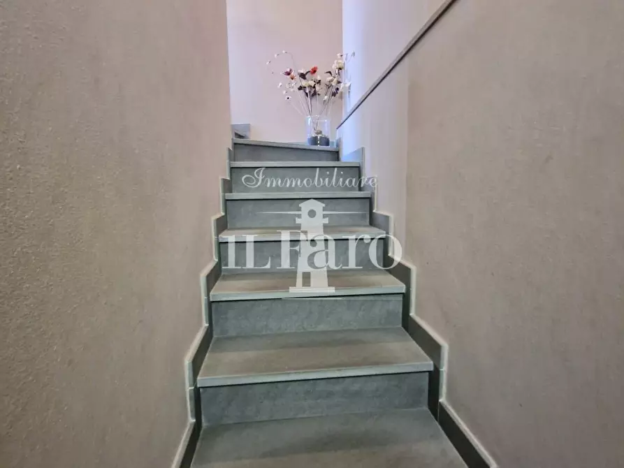 Immagine 56 di Appartamento in vendita  a Firenze