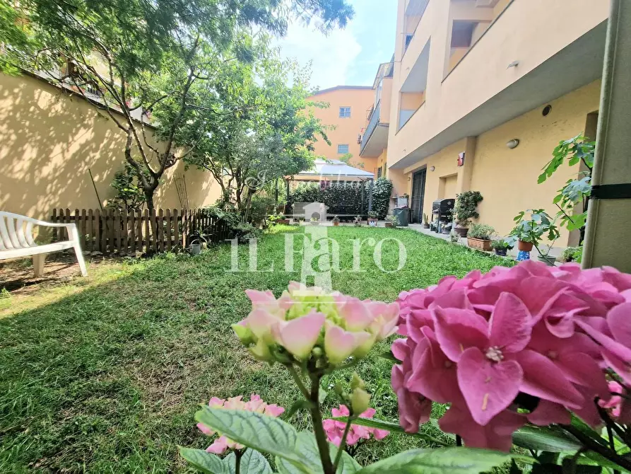 Immagine 1 di Appartamento in vendita  a Firenze