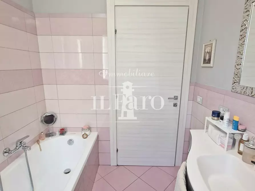 Immagine 47 di Appartamento in vendita  a Firenze