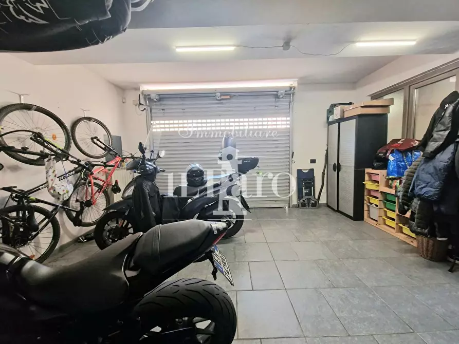 Immagine 71 di Appartamento in vendita  a Firenze